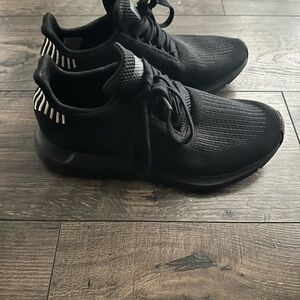 Adidas swift run